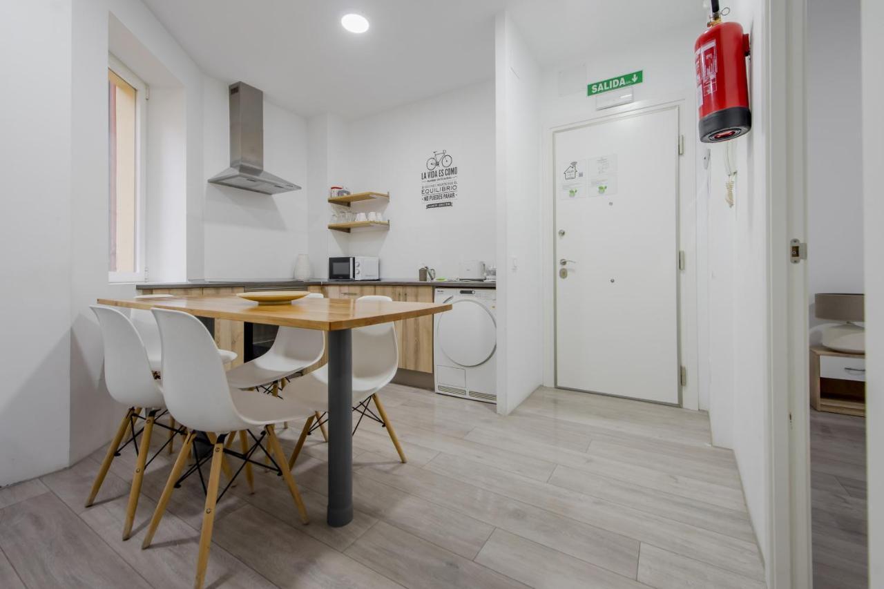 Cozy Apartamento En La Latina, El Centro De Madrid Apartment Bagian luar foto